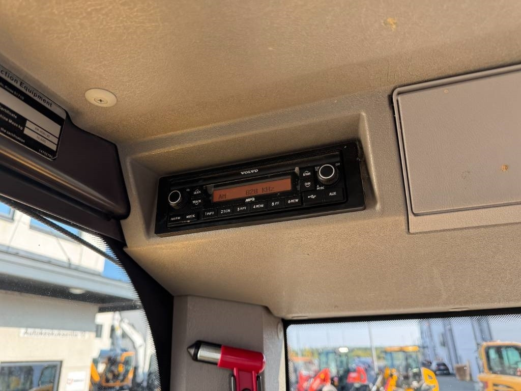 Mini escavadeira Volvo ECR88D PRO VÄHÄN AJETTU: foto 14