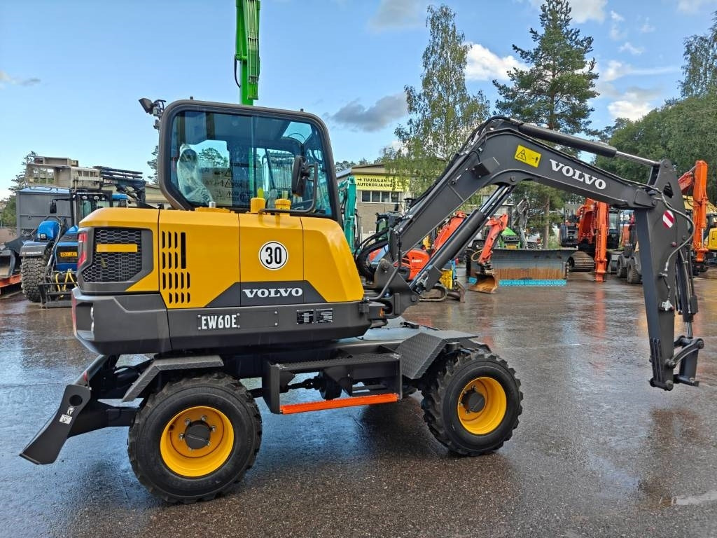 Volvo EW60E UUSI/AJAMATON - Escavadeira de rodas: foto 4 Volvo EW60E UUSI/AJAMATON - Escavadeira de rodas: foto 4