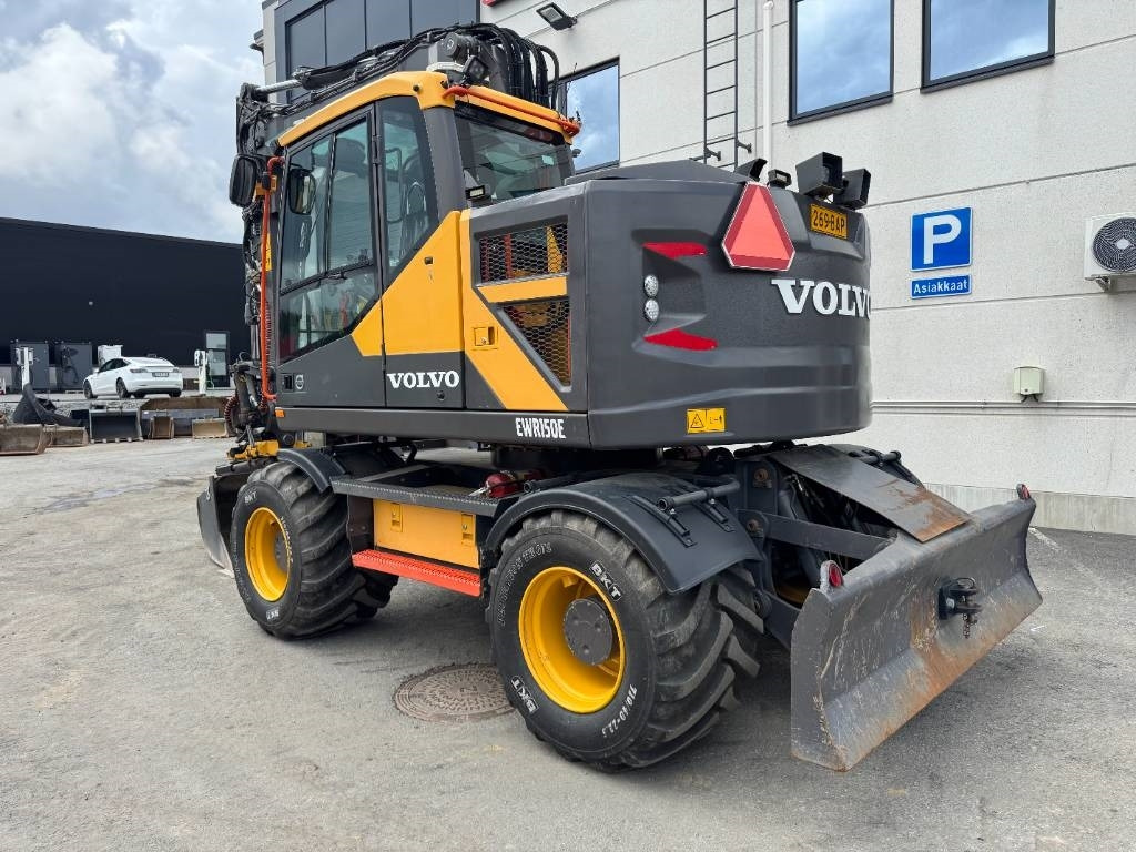 Volvo EWR150E ENGCON+PIHDIT - Escavadeira de rodas: foto 3 Volvo EWR150E ENGCON+PIHDIT - Escavadeira de rodas: foto 3