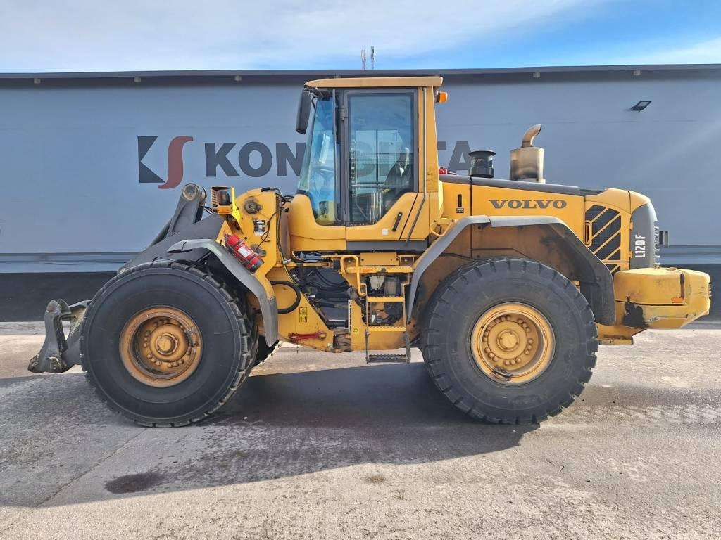 Volvo L120F VIPUOHJAUS - Pá carregadora de rodas: foto 1 Volvo L120F VIPUOHJAUS - Pá carregadora de rodas: foto 1