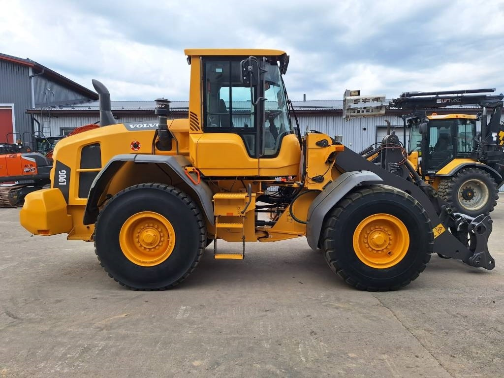 Volvo L90G RASVARI, YM. - Pá carregadora de rodas: foto 5 Volvo L90G RASVARI, YM. - Pá carregadora de rodas: foto 5