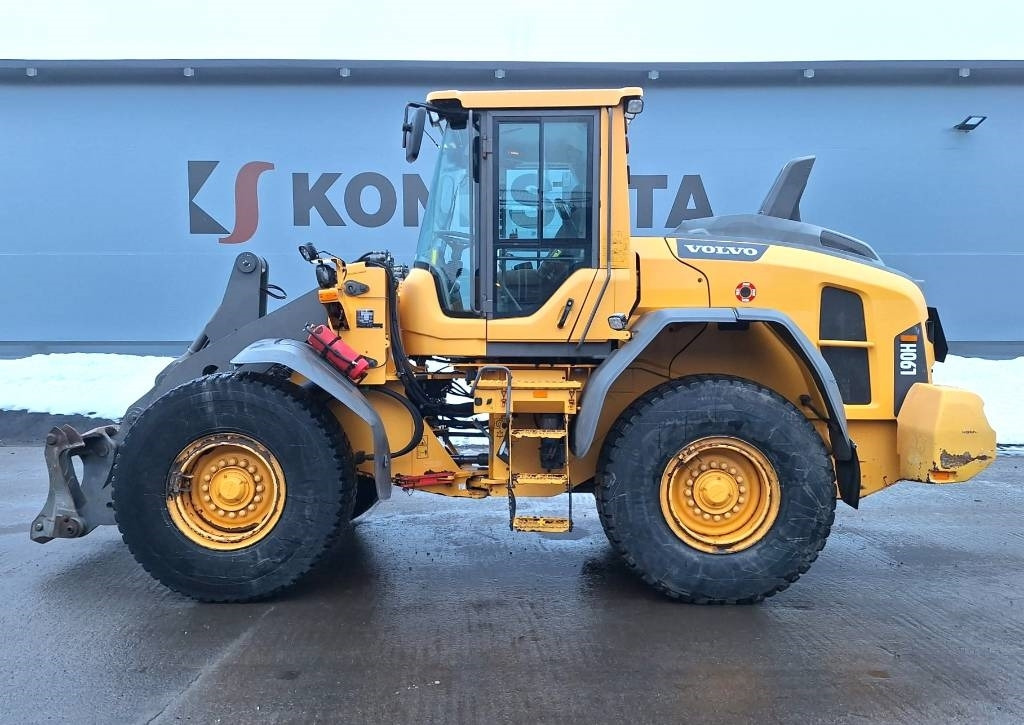 Volvo L90H VIPUOHJAUS YM.  - Pá carregadora de rodas: foto 1 Volvo L90H VIPUOHJAUS YM.  - Pá carregadora de rodas: foto 1