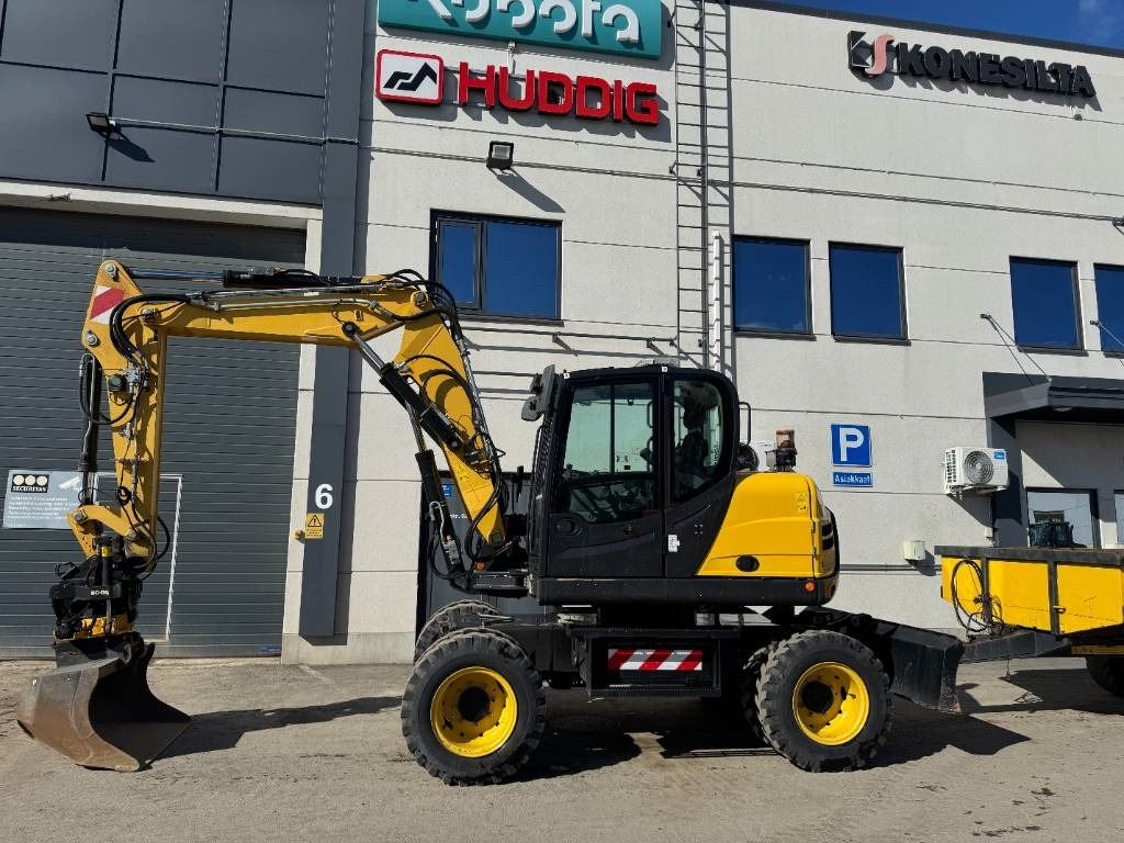Yanmar B 110 W Hyvät varusteet / Siisti / Vähän ajettu - Escavadeira de rodas: foto 2 Yanmar B 110 W Hyvät varusteet / Siisti / Vähän ajettu - Escavadeira de rodas: foto 2