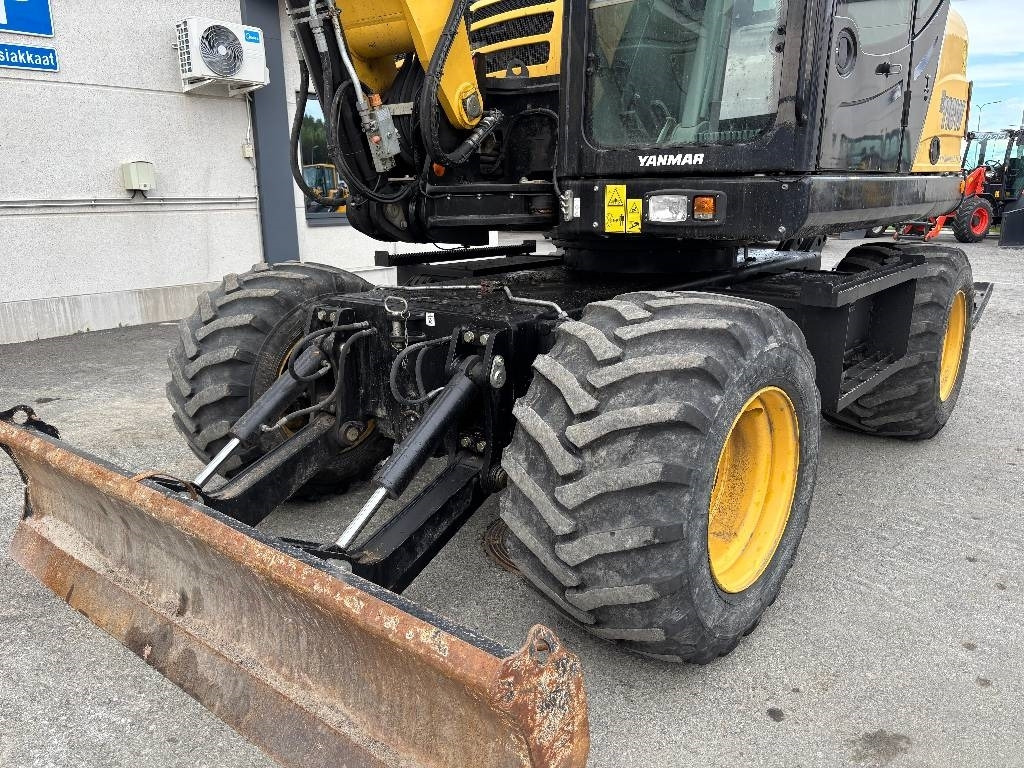Escavadeira de rodas Yanmar B110W PYÖRITTÄJÄLLÄ: foto 8