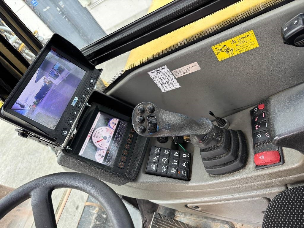 Escavadeira de rodas Yanmar B110W PYÖRITTÄJÄLLÄ: foto 12