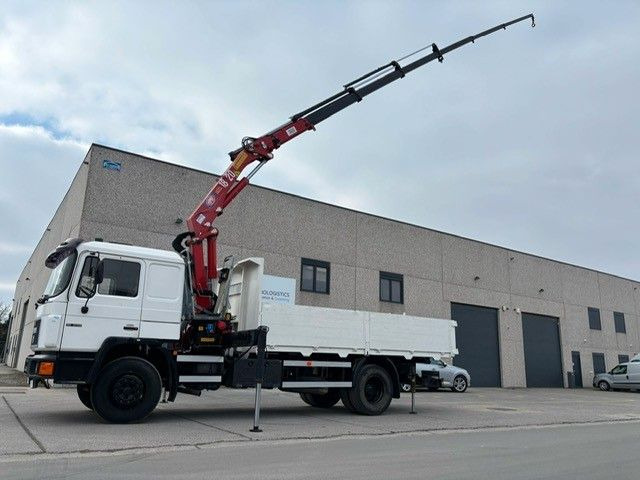 MAN 18-222. Kran HMF 18t/m Bj 2001. - Camião grua: foto 1 MAN 18-222. Kran HMF 18t/m Bj 2001. - Camião grua: foto 1