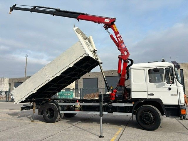 MAN 18-222. Kran HMF 18t/m Bj 2001. - Camião basculante, Camião grua: foto 3 MAN 18-222. Kran HMF 18t/m Bj 2001. - Camião basculante, Camião grua: foto 3