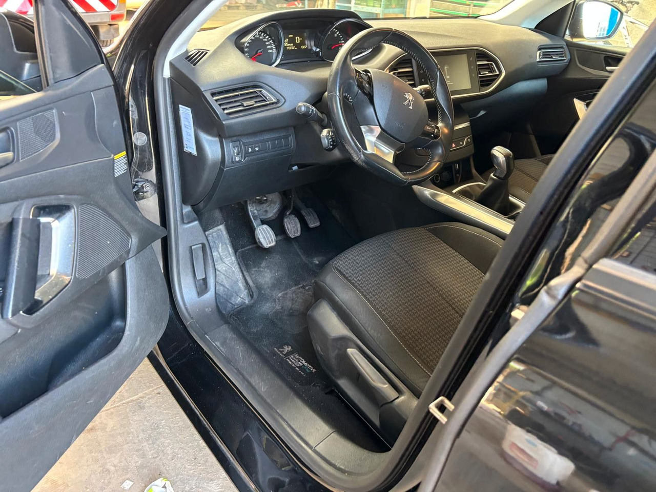 Carrinha Peugeot 308 Klima. Kamera. Navi. Tempomat: foto 9