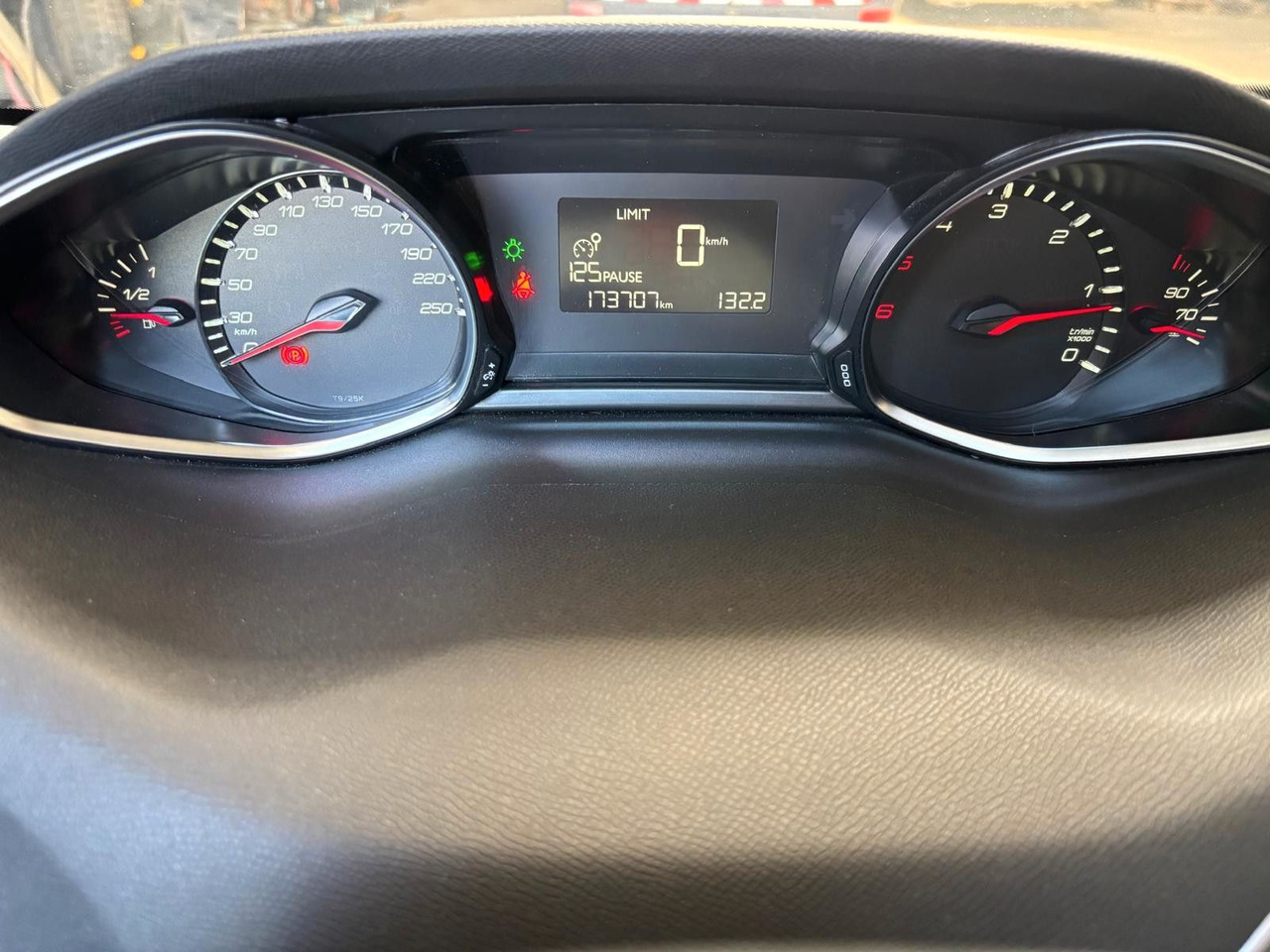 Carrinha Peugeot 308 Klima. Kamera. Navi. Tempomat: foto 10