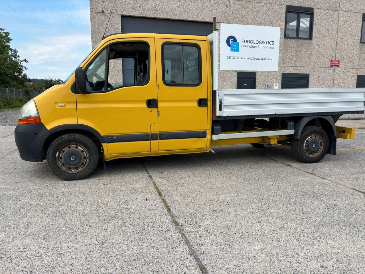 Renault Master Pritsche. 7pl. 2.5 Motor. - Carrinha de caixa aberta, Carrinha cabine dupla: foto 4 Renault Master Pritsche. 7pl. 2.5 Motor. - Carrinha de caixa aberta, Carrinha cabine dupla: foto 4