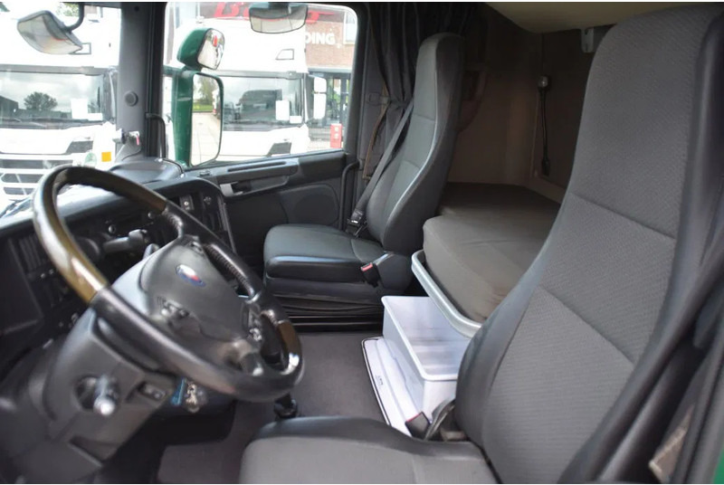 Scania R520 HL V8 8x2 - EURO 6 - MANUAL - RETARDER - WHEELBASE: 510 cm - 10 TONS FRONT AXLE - XENON - - Camião transportador de contêineres/ Caixa móvel: foto 4 Scania R520 HL V8 8x2 - EURO 6 - MANUAL - RETARDER - WHEELBASE: 510 cm - 10 TONS FRONT AXLE - XENON - - Camião transportador de contêineres/ Caixa móvel: foto 4