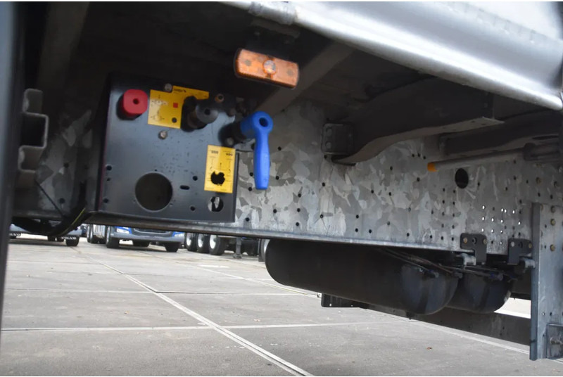 Schmitz Cargobull SCB*S3T - COIL - GALVANIZED - SLIDING CURTAINS/ROOF - DISC BRAKES - TOP CONDITION - - Semi-reboque de lona: foto 5 Schmitz Cargobull SCB*S3T - COIL - GALVANIZED - SLIDING CURTAINS/ROOF - DISC BRAKES - TOP CONDITION - - Semi-reboque de lona: foto 5
