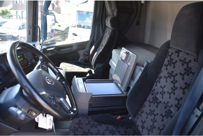 Scania R450 NGS 4x2 - RETARDER - 455 TKM - HYDRAULIC SYSTEM - ACC - NAVI - DIFF. LOCK - EXCELLENT CONDITION - - Tractor: foto 5 Scania R450 NGS 4x2 - RETARDER - 455 TKM - HYDRAULIC SYSTEM - ACC - NAVI - DIFF. LOCK - EXCELLENT CONDITION - - Tractor: foto 5