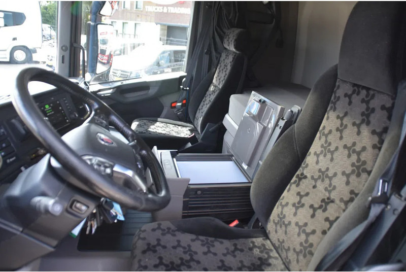 Scania R450 NGS 4x2 - RETARDER - 458 TKM - HYDRAULIC SYSTEM - ACC - NAVI - DIFF. LOCK - EXCELLENT CONDITION - - Tractor: foto 5 Scania R450 NGS 4x2 - RETARDER - 458 TKM - HYDRAULIC SYSTEM - ACC - NAVI - DIFF. LOCK - EXCELLENT CONDITION - - Tractor: foto 5