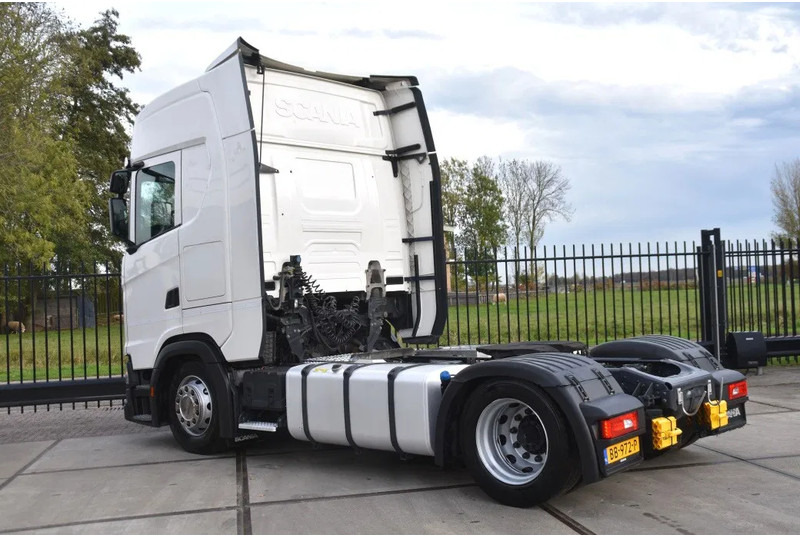 Scania S410 NGS 4x2EB MEGA 95 cm or 103 cm driving height - RETARDER - 817 TKM - FULL AIR - PARK. AIRCO - LEATHER SEATS - 2 x FUEL TANK - Tractor: foto 3 Scania S410 NGS 4x2EB MEGA 95 cm or 103 cm driving height - RETARDER - 817 TKM - FULL AIR - PARK. AIRCO - LEATHER SEATS - 2 x FUEL TANK - Tractor: foto 3