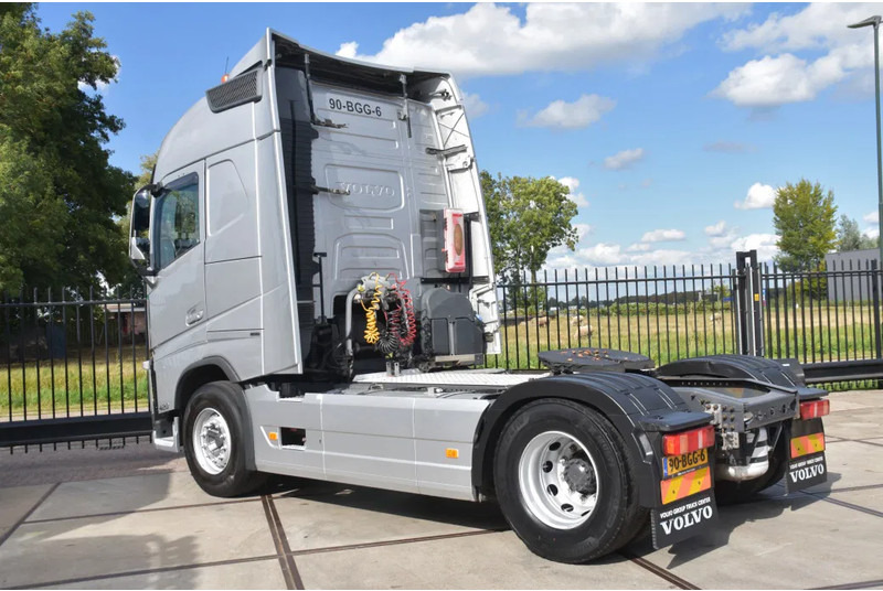 Volvo FH 420 Globe 4x2 - ADR FL - ONLY 670 TKM - PTO - AIRCO - DIFF. LOCK - GOOD CONDITION - - Tractor: foto 3 Volvo FH 420 Globe 4x2 - ADR FL - ONLY 670 TKM - PTO - AIRCO - DIFF. LOCK - GOOD CONDITION - - Tractor: foto 3