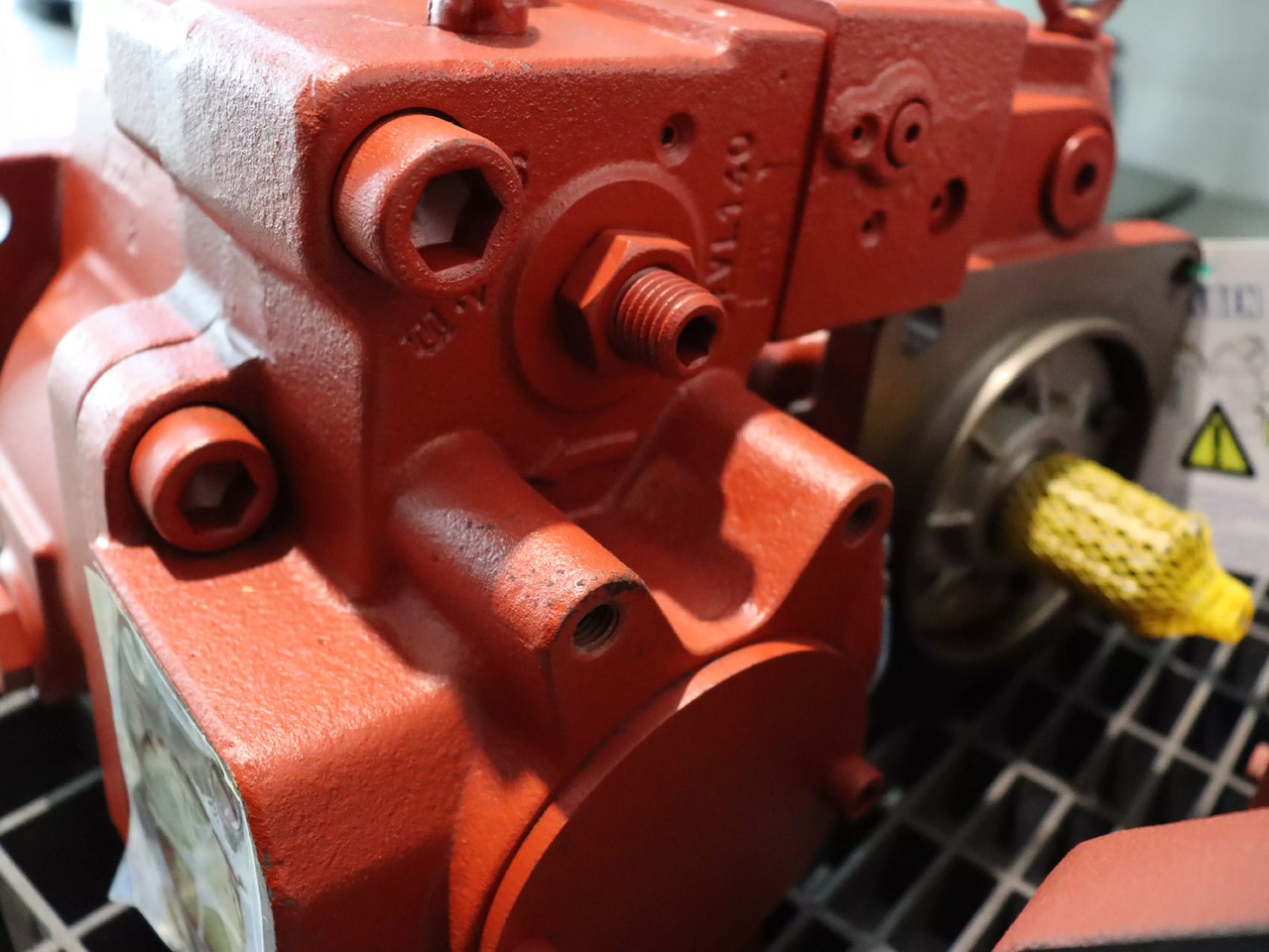 KAWASAKI K3VL140B-1NRSM-L01 H1 - Bomba hidráulica por Máquina de construção: foto 4 KAWASAKI K3VL140B-1NRSM-L01 H1 - Bomba hidráulica por Máquina de construção: foto 4