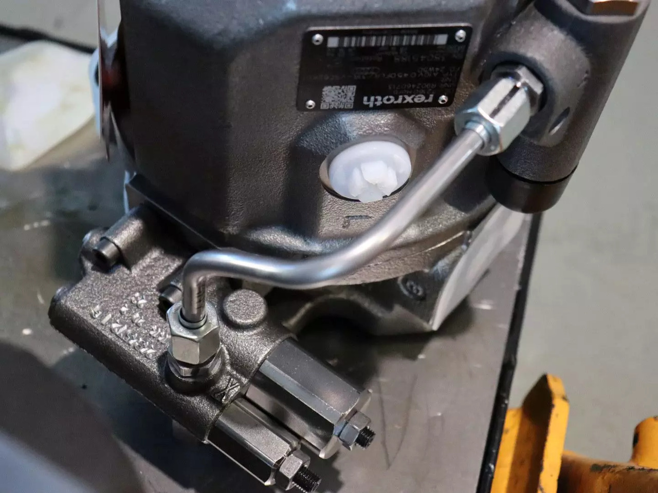 REXROTH A10VO45DFLR/31R-VSC62K01 - Peça de reposição por Máquina de construção: foto 3 REXROTH A10VO45DFLR/31R-VSC62K01 - Peça de reposição por Máquina de construção: foto 3