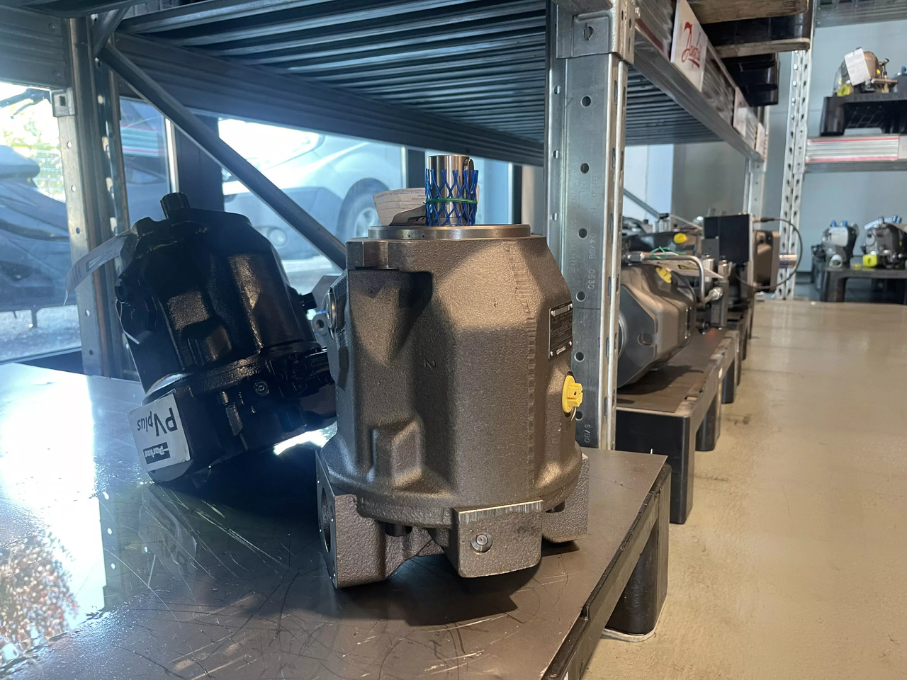 REXROTH A10VSO71DFR1/31L-VPA42N00 - Bomba hidráulica por Equipamento de movimentação: foto 1 REXROTH A10VSO71DFR1/31L-VPA42N00 - Bomba hidráulica por Equipamento de movimentação: foto 1