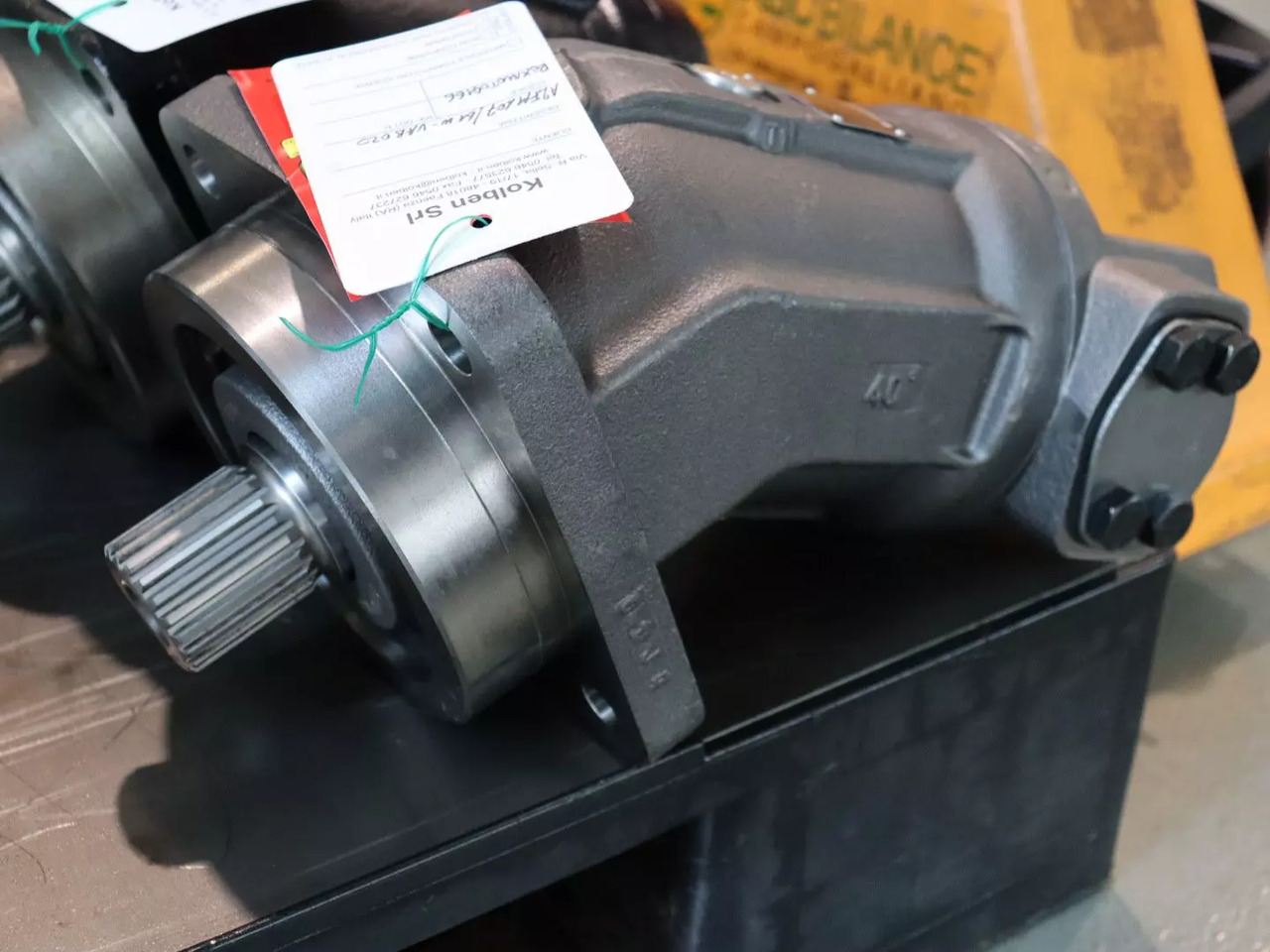 REXROTH A2FM107/61W-VAB020 - Motor hidráulico por Máquina de construção: foto 2 REXROTH A2FM107/61W-VAB020 - Motor hidráulico por Máquina de construção: foto 2