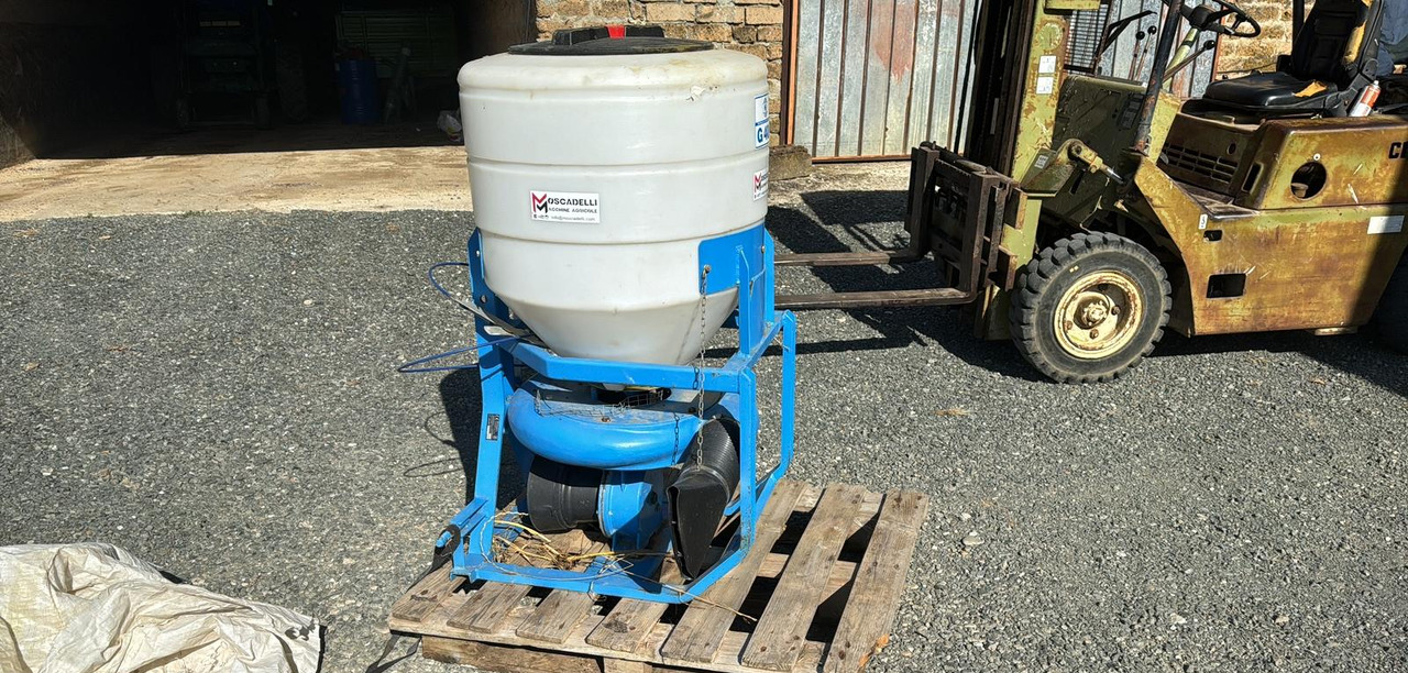 Impolveratore - Equipamento de fertilização: foto 2 Impolveratore - Equipamento de fertilização: foto 2