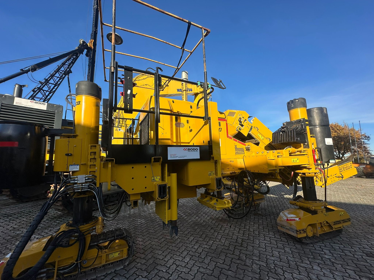 GOMACO 3300 - Pavimentadora de betão: foto 2 GOMACO 3300 - Pavimentadora de betão: foto 2