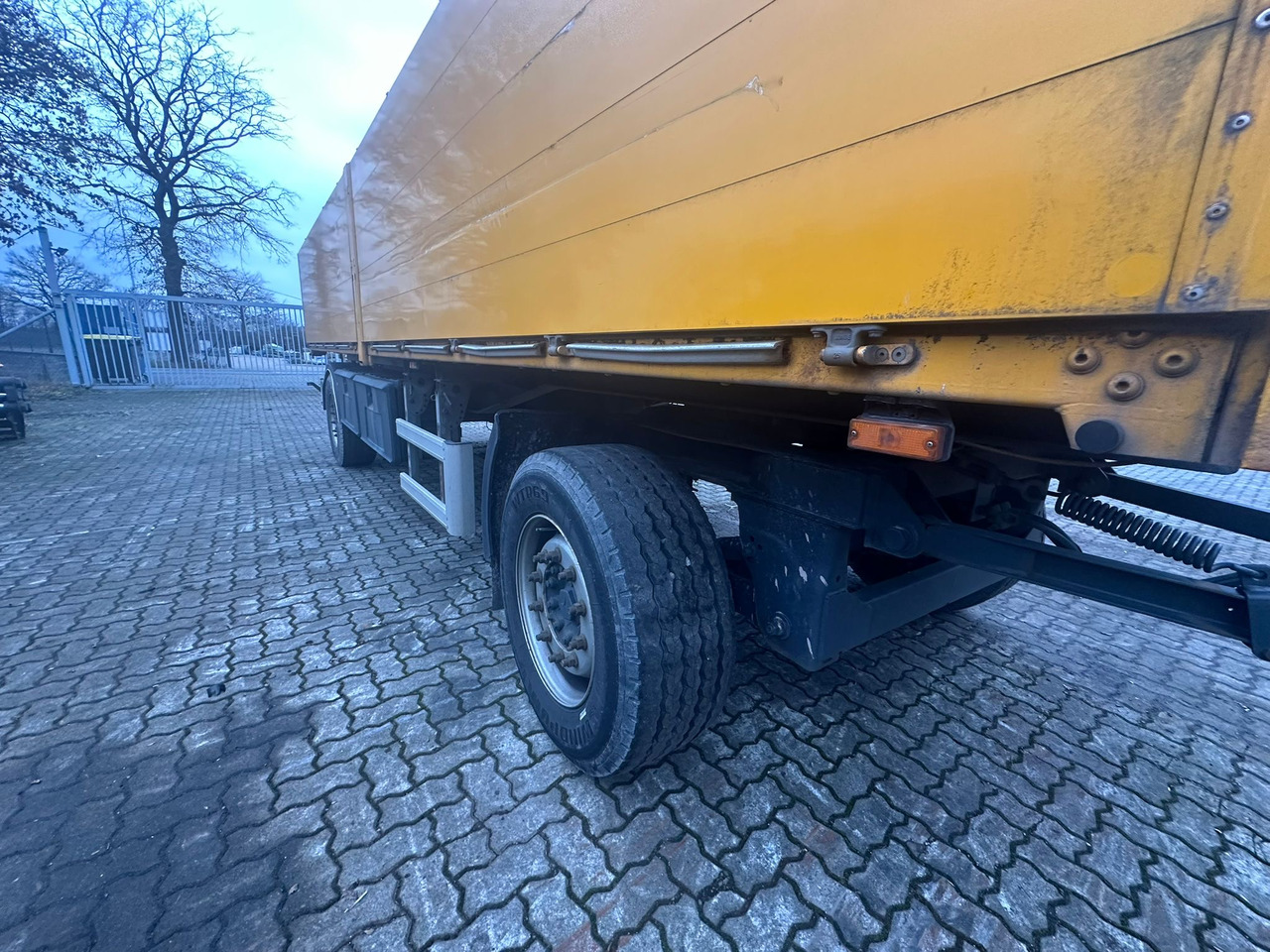 IVECO STRALIS 420 truck open box with TEREX loading crane 290.2E-A3 - Camião polibenne, Camião grua: foto 5 IVECO STRALIS 420 truck open box with TEREX loading crane 290.2E-A3 - Camião polibenne, Camião grua: foto 5