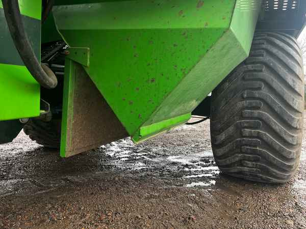 AVR AVR SPIRIT 6100 - Colheitadeira: foto 4 AVR AVR SPIRIT 6100 - Colheitadeira: foto 4