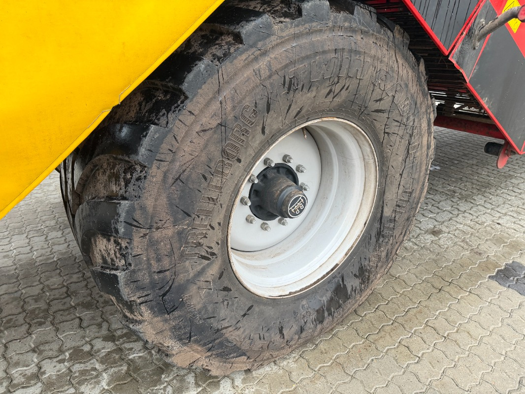 Grimme EVO 280 ClodSep - Colheitadeira: foto 4 Grimme EVO 280 ClodSep - Colheitadeira: foto 4