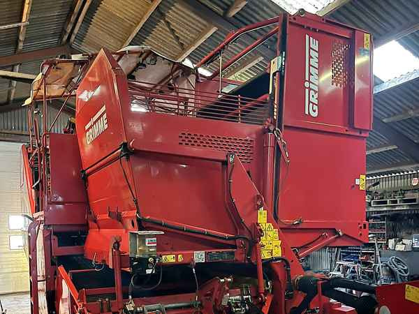 Grimme SE 150-60-UB XXL - Colheitadeira: foto 1 Grimme SE 150-60-UB XXL - Colheitadeira: foto 1