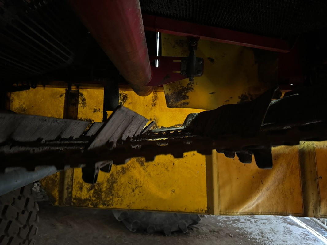 Grimme SE-150-60-UB XXL - Colheitadeira de batatas: foto 5 Grimme SE-150-60-UB XXL - Colheitadeira de batatas: foto 5