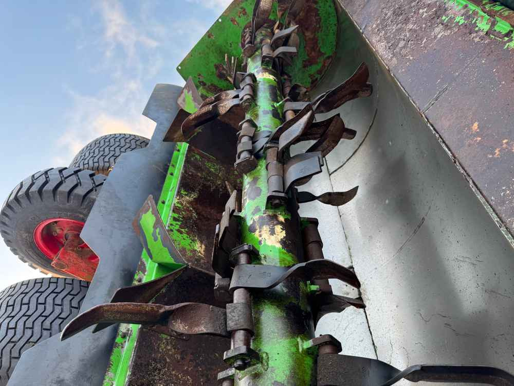 Baselier HFT8LKB730 - Colheitadeira: foto 3 Baselier HFT8LKB730 - Colheitadeira: foto 3