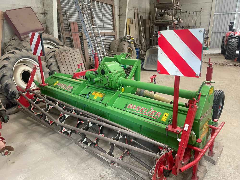 Baselier FF310 - Colheitadeira: foto 1 Baselier FF310 - Colheitadeira: foto 1