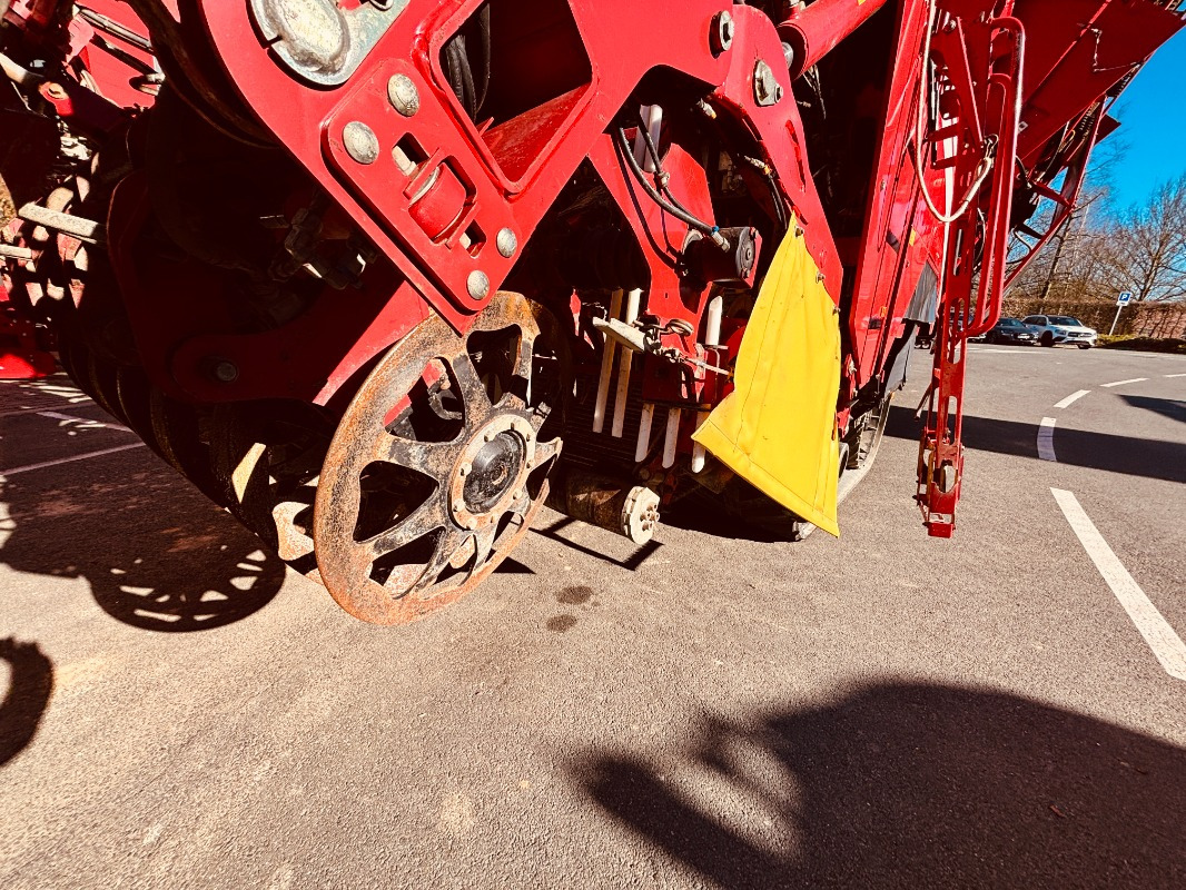 Maquina para lavrar a terra Grimme MAXTRON 620: foto 31
