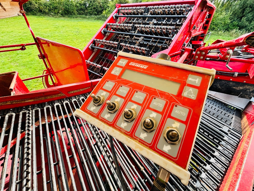 Grimme SE 260 UB - Colheitadeira: foto 4 Grimme SE 260 UB - Colheitadeira: foto 4