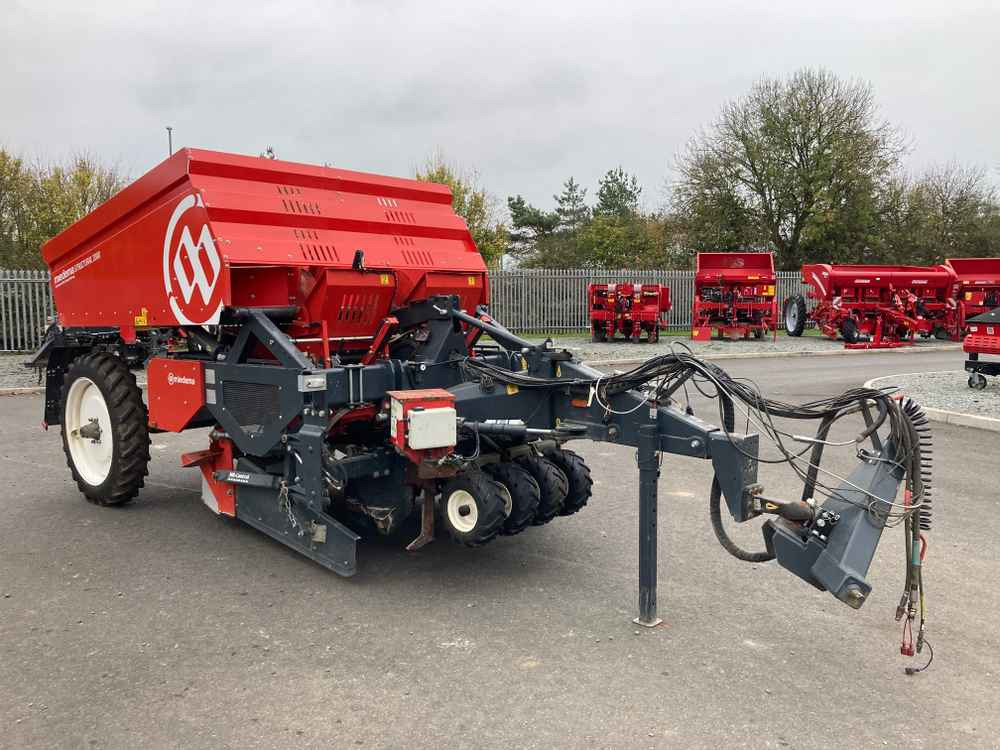 Dewulf Dewulf, MS 2000 RS, 2 Row, Trailed, Belt, Potato Planter - Colheitadeira: foto 1 Dewulf Dewulf, MS 2000 RS, 2 Row, Trailed, Belt, Potato Planter - Colheitadeira: foto 1