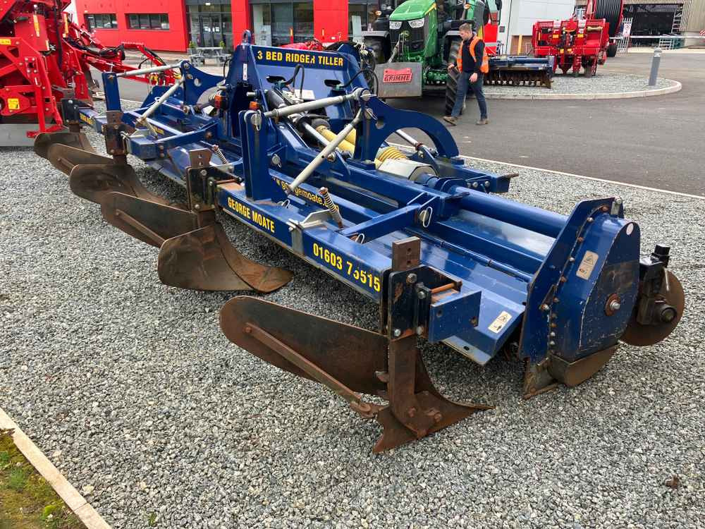 Colheitadeira GEORGE MOATE George moate,Triple Bed/6 Row Tilla/Rotovator 5 4M HD54: foto 7 Colheitadeira GEORGE MOATE George moate,Triple Bed/6 Row Tilla/Rotovator 5 4M HD54: foto 7