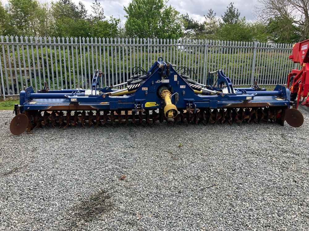 GEORGE MOATE George moate,Triple Bed/6 Row Tilla/Rotovator 5 4M HD54 - Colheitadeira: foto 1 GEORGE MOATE George moate,Triple Bed/6 Row Tilla/Rotovator 5 4M HD54 - Colheitadeira: foto 1