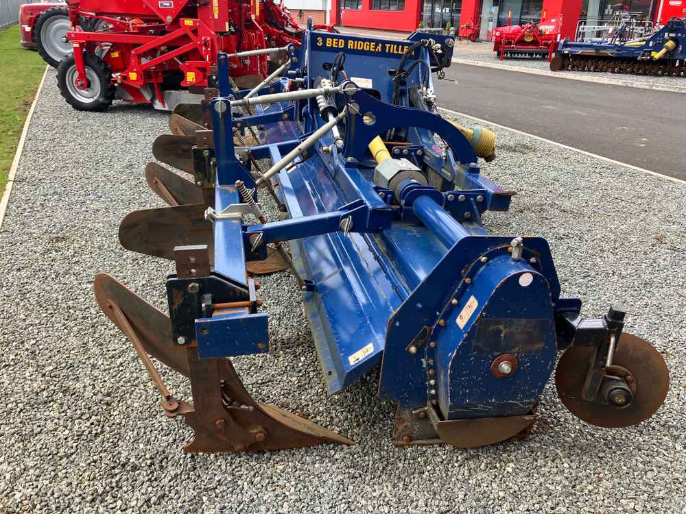 Colheitadeira GEORGE MOATE George moate,Triple Bed/6 Row Tilla/Rotovator 5 4M HD54: foto 27 Colheitadeira GEORGE MOATE George moate,Triple Bed/6 Row Tilla/Rotovator 5 4M HD54: foto 27