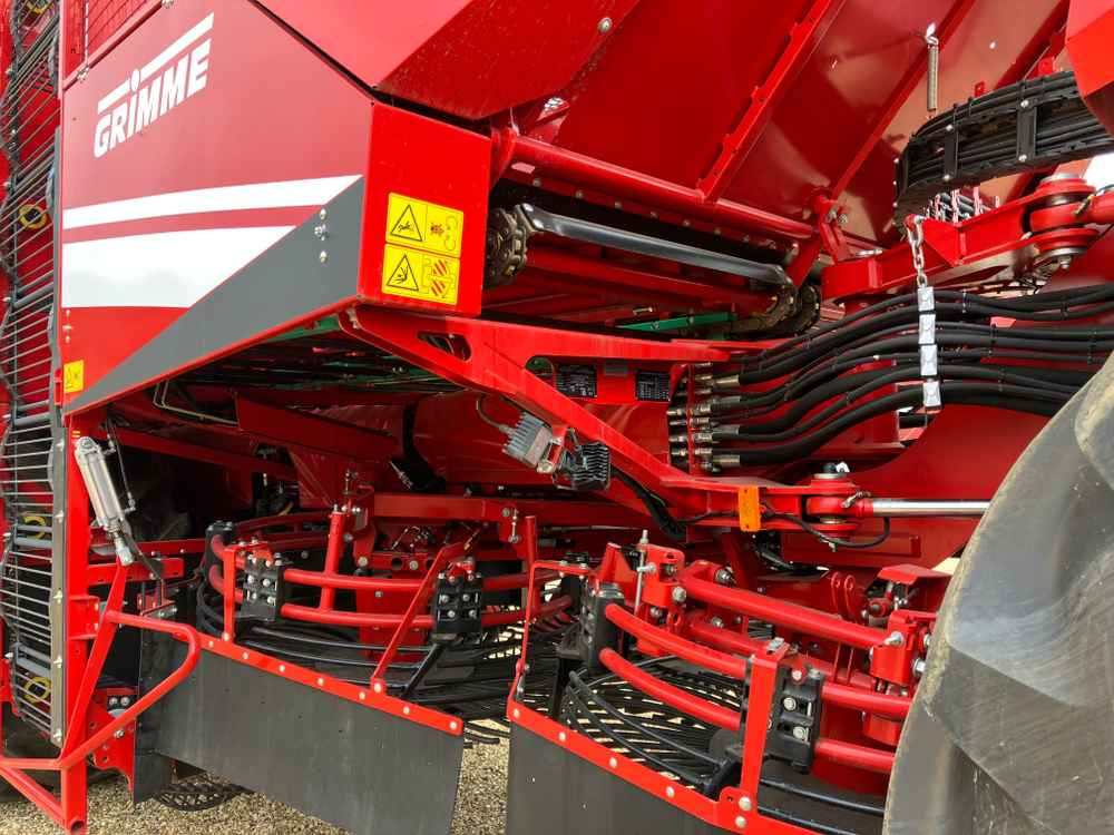 Grimme REXOR 630 / 830 / 930 - Maquina para lavrar a terra: foto 2 Grimme REXOR 630 / 830 / 930 - Maquina para lavrar a terra: foto 2