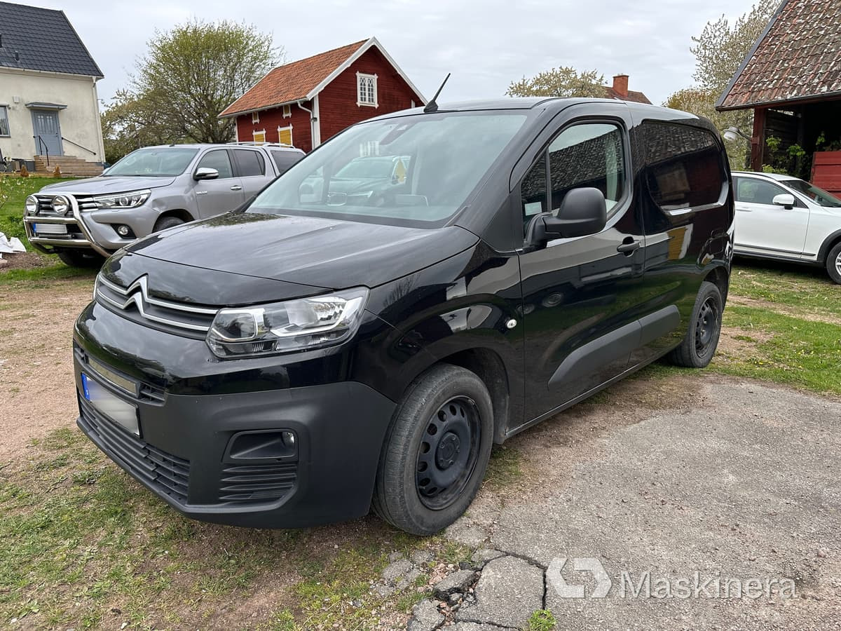 Arbetsbil Citroën Berlingo 1.2 PureTech Aut - Furgão compacto: foto 1 Arbetsbil Citroën Berlingo 1.2 PureTech Aut - Furgão compacto: foto 1