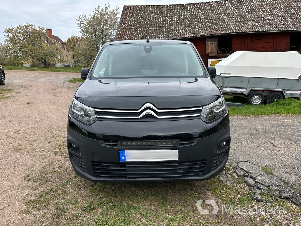 Arbetsbil Citroën Berlingo 1.2 PureTech Aut - Furgão compacto: foto 2 Arbetsbil Citroën Berlingo 1.2 PureTech Aut - Furgão compacto: foto 2