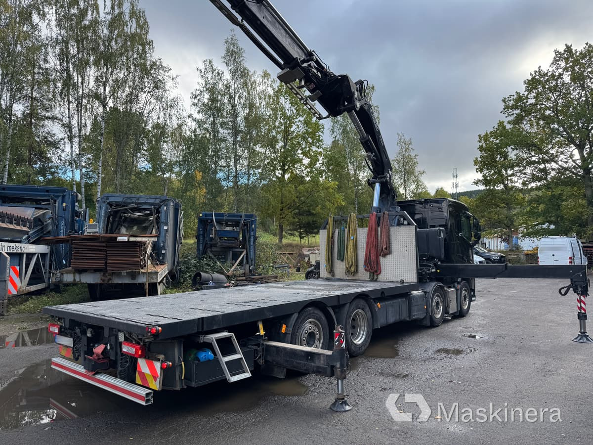 Bodbil Volvo FH 82F med Fassi F820 kran & jib - Camião de caixa aberta/ Plataforma, Camião grua: foto 5 Bodbil Volvo FH 82F med Fassi F820 kran & jib - Camião de caixa aberta/ Plataforma, Camião grua: foto 5