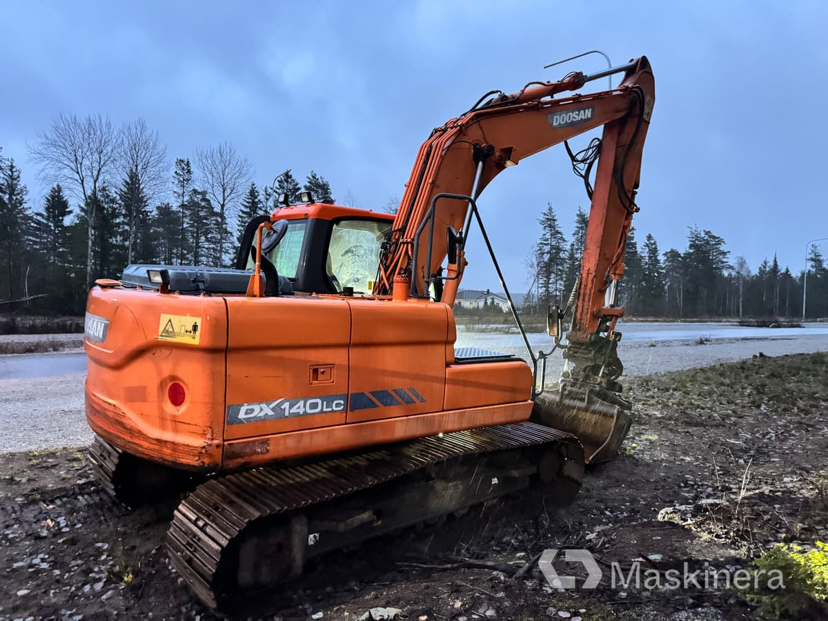 Grävmaskin Doosan DX140LC - Escavadora de rastos: foto 4 Grävmaskin Doosan DX140LC - Escavadora de rastos: foto 4