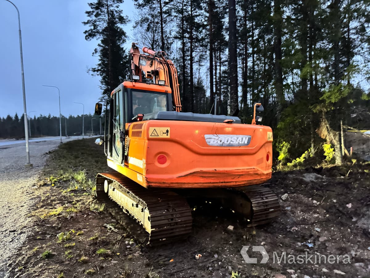 Grävmaskin Doosan DX140LC - Escavadora de rastos: foto 5 Grävmaskin Doosan DX140LC - Escavadora de rastos: foto 5