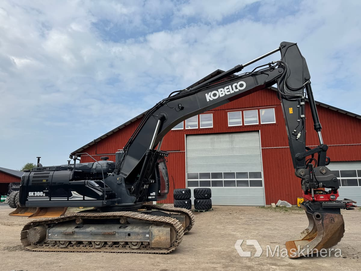 Grävmaskin Kobelco SK300LC med redskap - Escavadora de rastos: foto 4 Grävmaskin Kobelco SK300LC med redskap - Escavadora de rastos: foto 4