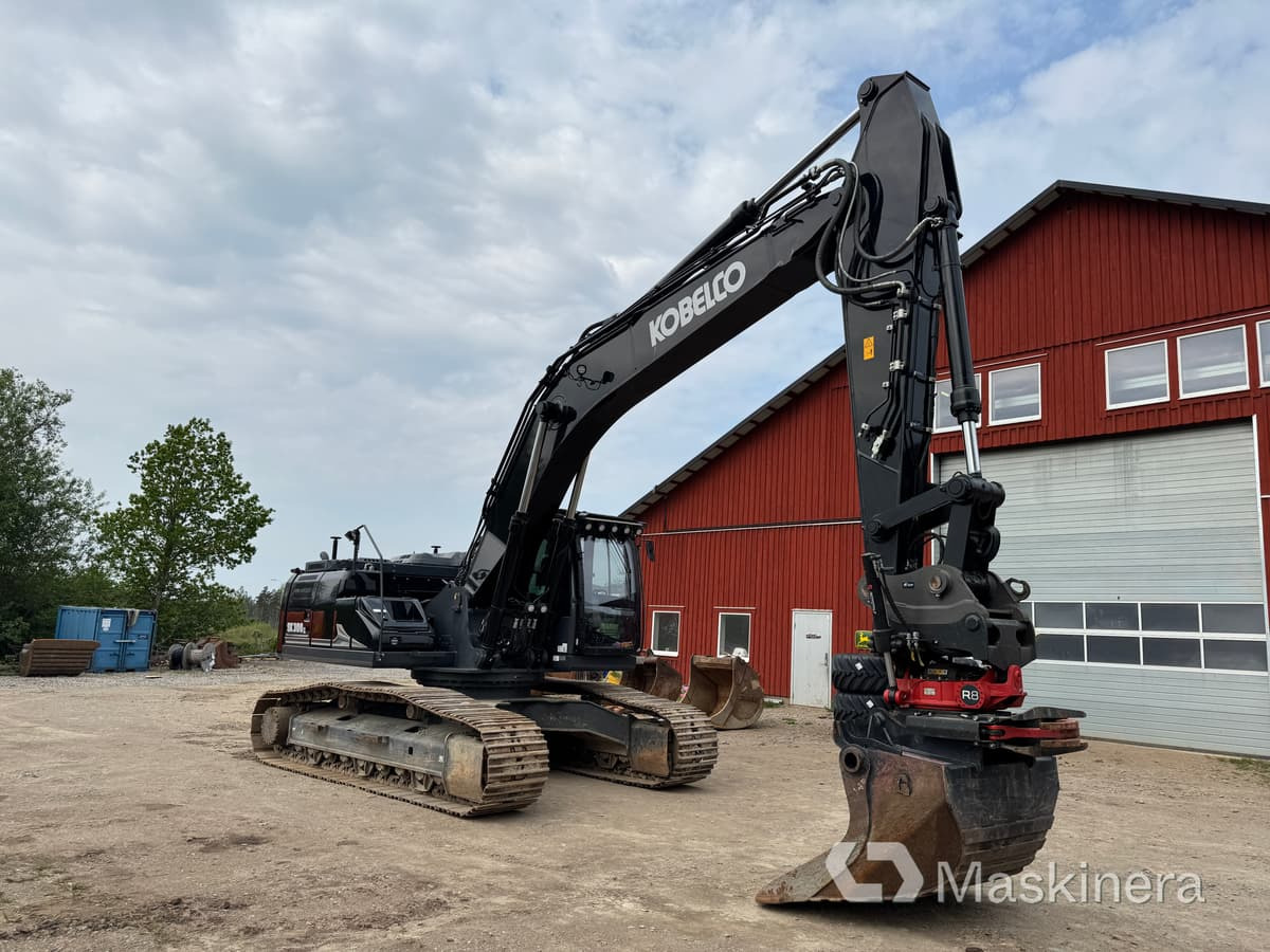 Grävmaskin Kobelco SK300LC med redskap - Escavadora de rastos: foto 3 Grävmaskin Kobelco SK300LC med redskap - Escavadora de rastos: foto 3