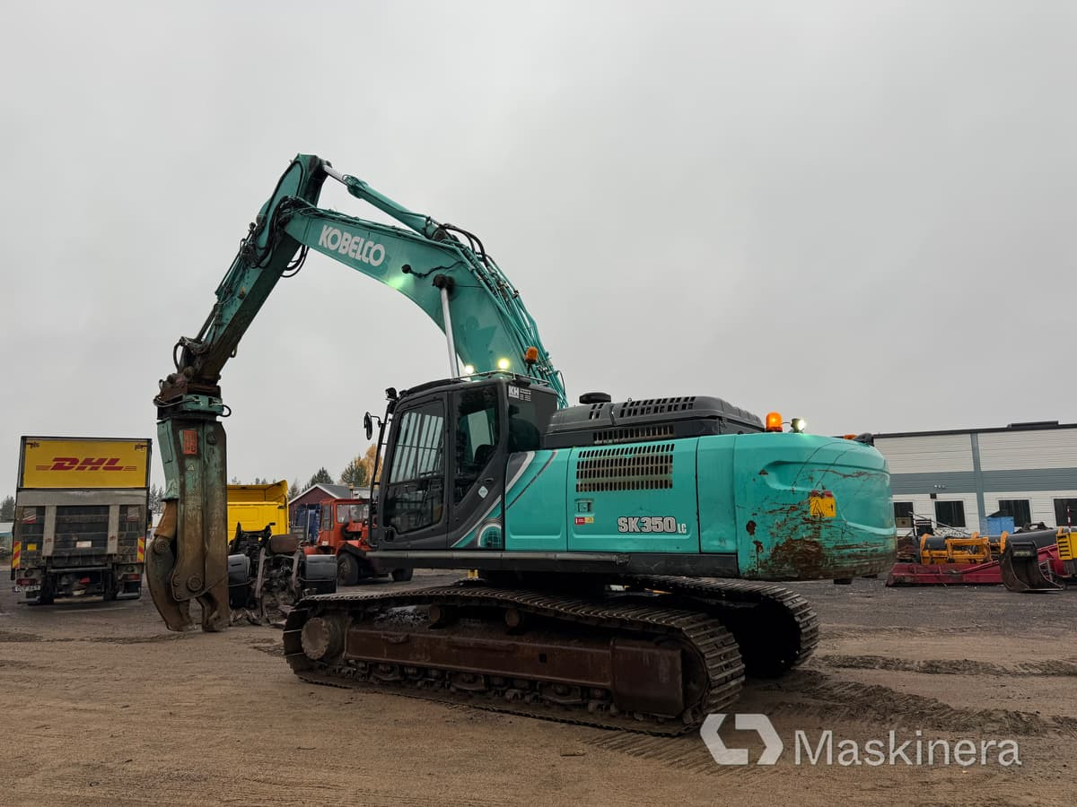 Grävmaskin Kobelco SK350LC-10 med stålsax - Escavadora de rastos: foto 3 Grävmaskin Kobelco SK350LC-10 med stålsax - Escavadora de rastos: foto 3