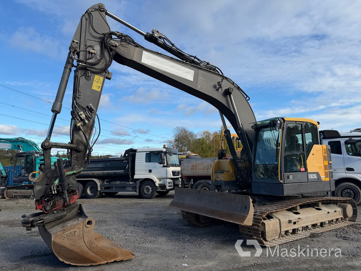 Grävmaskin Vovlo ECR235EL - Escavadora de rastos: foto 1 Grävmaskin Vovlo ECR235EL - Escavadora de rastos: foto 1
