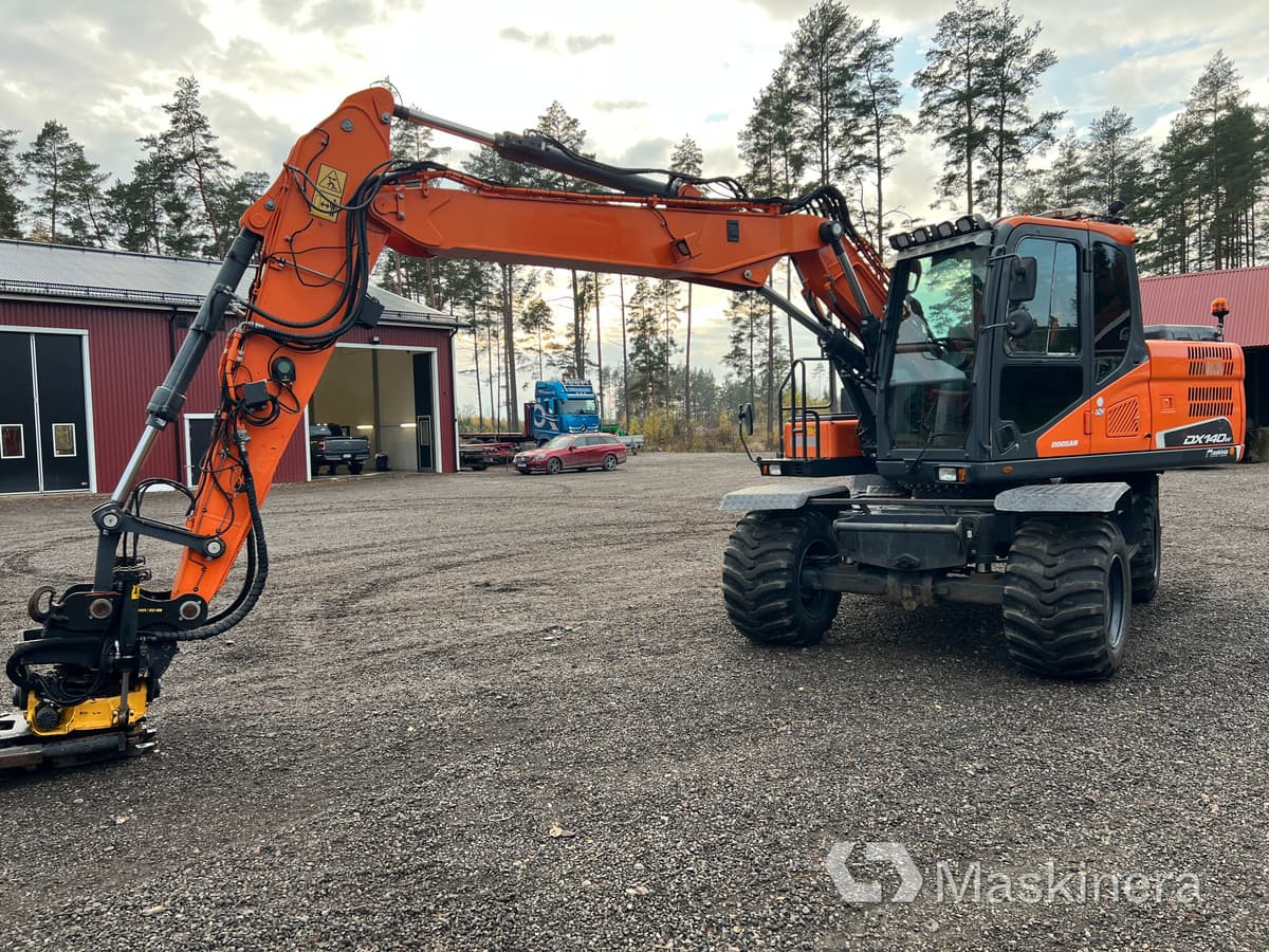 Hjulgrävare Doosan DX140-5 - Escavadora de rastos: foto 1 Hjulgrävare Doosan DX140-5 - Escavadora de rastos: foto 1